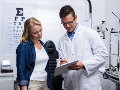Opticien en magasin regards croisés avec l’ophtalmologiste Regards croisés avec l’ophtalmologiste<br> <span style="color:orange;">E-Learning</span>